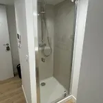 게스트하우스 Independante Avec Salle De Bain Privative Dans Maison Renovee 카르카손
