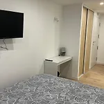 Independante Avec Salle De Bain Privative Dans Maison Renovee 카르카손