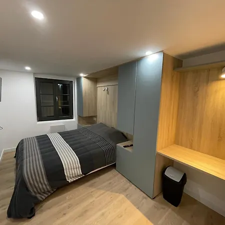 Independante Avec Salle De Bain Privative Dans Maison Renovee בית הארחה