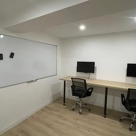 בית הארחה Independante Avec Salle De Bain Privative Dans Maison Renovee קרקסון