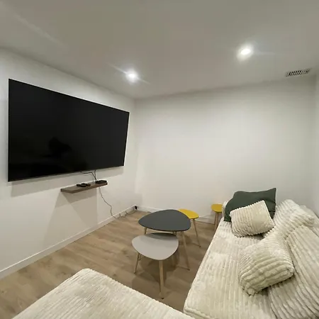 Indépendante Avec Salle De Bain Privative Dans Maison Rénovée