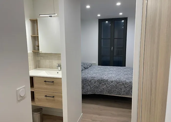 Independante Avec Salle De Bain Privative Dans Maison Renovee