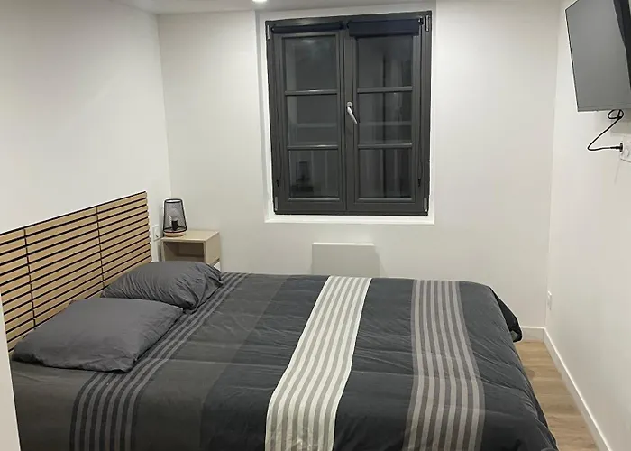 Independante Avec Salle De Bain Privative Dans Maison Renovee Casa de hóspedes Carcassonne