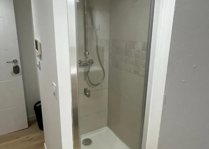 Affittacamere Indépendante Avec Salle De Bain Privative Dans Maison Rénovée Carcassonne